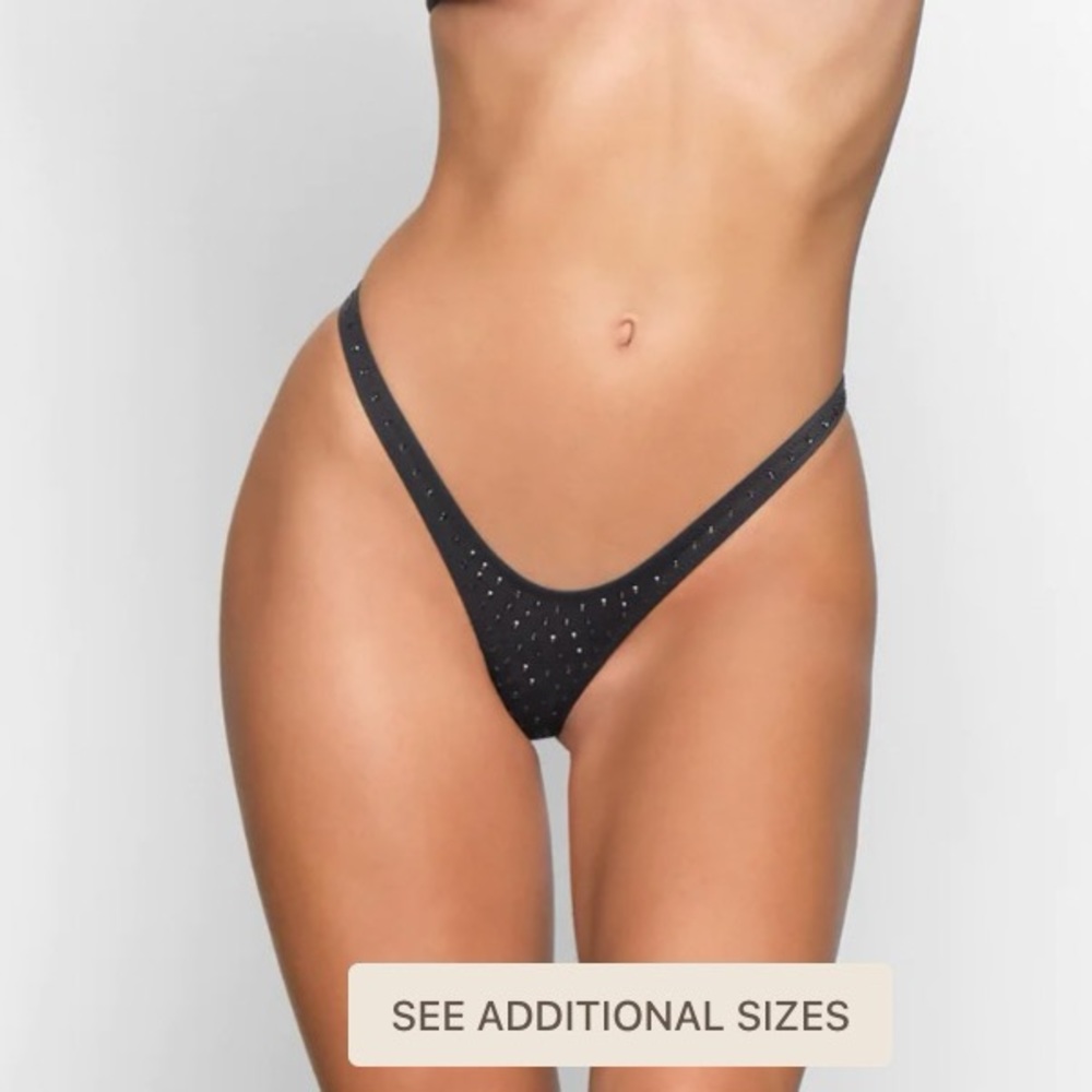 *NWT* SKIMS Diamond Encrusted Thong in onyx